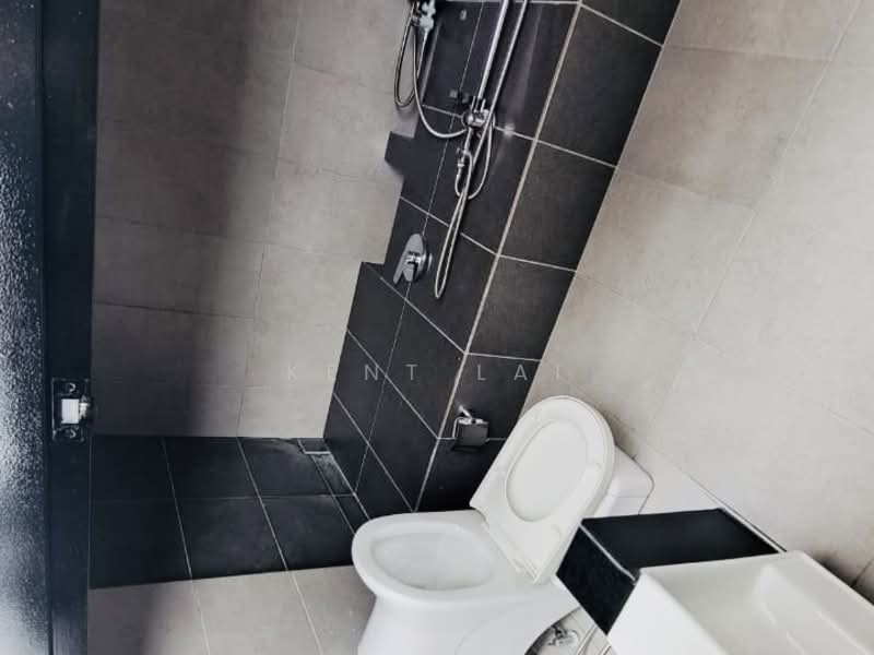 Servis Apartment untuk Dijual di Urban Suites - Kent Lai - Bathroom - PropertyGuru.com.my