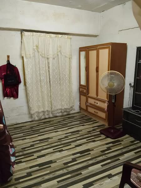 Rumah Flat untuk Dijual di Medan Angsana (Farlim 2) - Sally Khoo - Bedroom - PropertyGuru.com.my