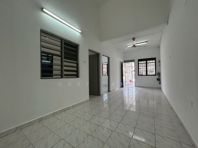 Rumah Teres 1 Tingkat untuk Dijual di Desa Pengkalan Indah (Ipoh) - Gary Tang - Living Room - PropertyGuru.com.my
