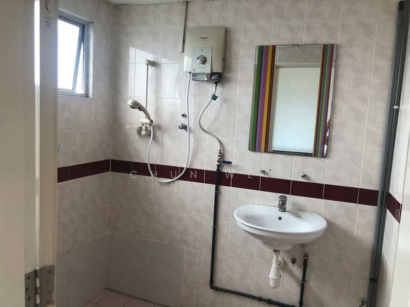 Condominium for Sale at Endah Regal Condominium - Chun Wei - Bathroom - PropertyGuru.com.my