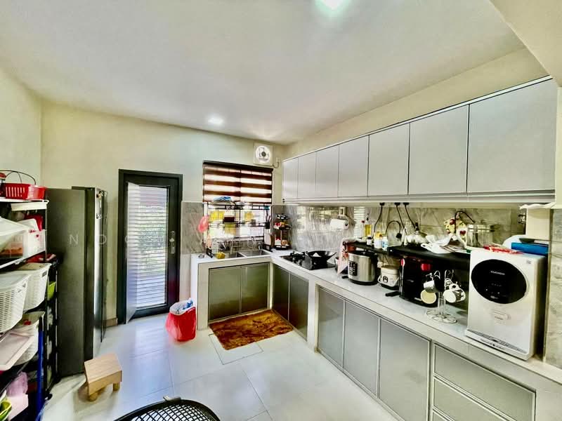 Rumah Teres 2 Tingkat untuk Dijual di SS14 (Subang Jaya) - Noor Aini Bt Ayob - Kitchen - PropertyGuru.com.my