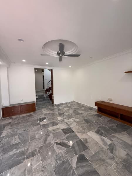 2-storey Terraced House for Sale in Taman Wawasan (Puchong) - Jayden Lee - Living Room - PropertyGuru.com.my