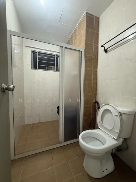 Condominium for Sale at Suria Jelatek - Norafian SMH - Bathroom - PropertyGuru.com.my