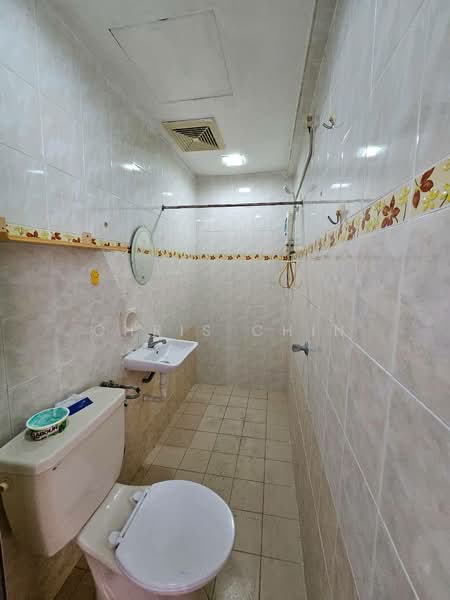Apartment for Sale at Bayu Puteri 3 - Chris Chin - Bathroom - PropertyGuru.com.my