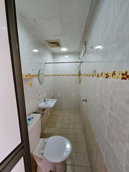 Apartment for Sale at Bayu Puteri 3 - Chris Chin - Bathroom - PropertyGuru.com.my