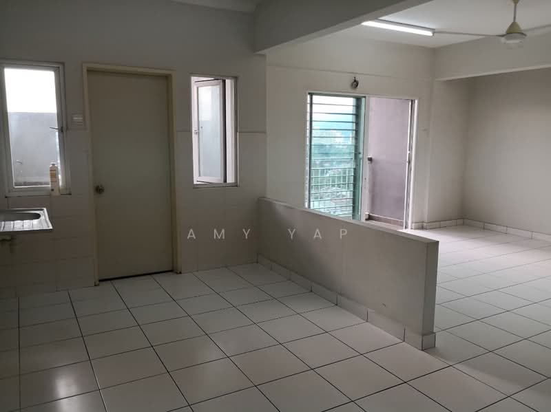 Condominium for Rent at First Residence (Residensi Unggul) - Amy Yap - Kitchen - PropertyGuru.com.my
