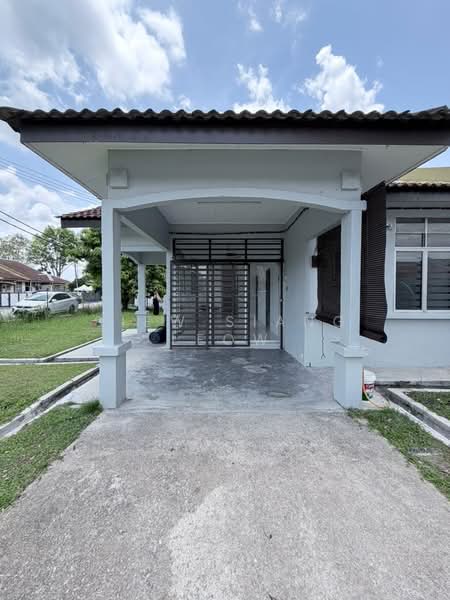 Rumah Teres 1 Tingkat untuk Dijual di Bandar Saujana Putra (Tanjong Duabelas) - Siew Siang Leow - PropertyGuru.com.my
