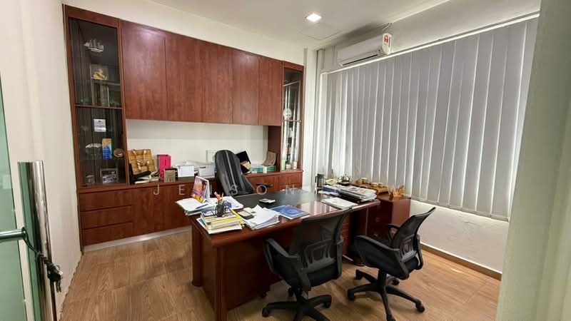 Kilang untuk Dijual di Taman Perindustrian Puchong (Puchong) - Jenson Low - Study - PropertyGuru.com.my