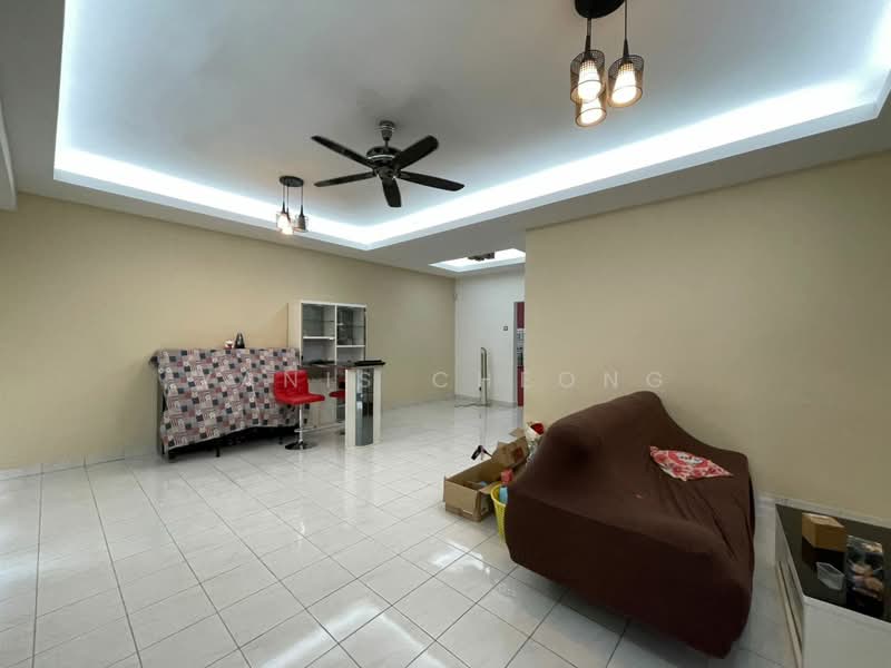 Rumah Teres 2 Tingkat untuk Dijual di Saujana Damansara (Damansara Damai) - Yanis Cheong - Living Room - PropertyGuru.com.my