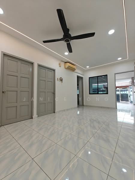 1-storey Terraced House for Sale in Taman Sri Skudai (Skudai) - Janice Yong - Living Room - PropertyGuru.com.my