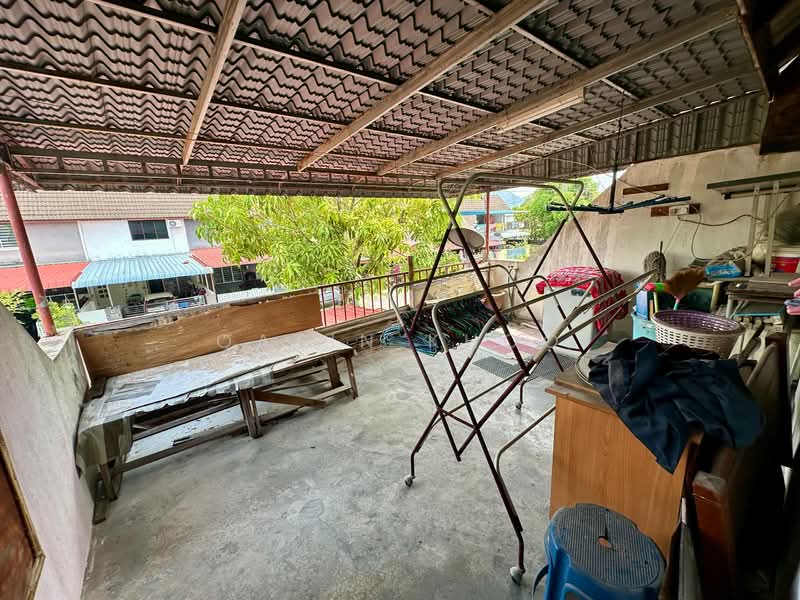 2-storey Terraced House for Sale in Gunung Rapat (Ipoh) - Qazin Khoo - Balcony - PropertyGuru.com.my