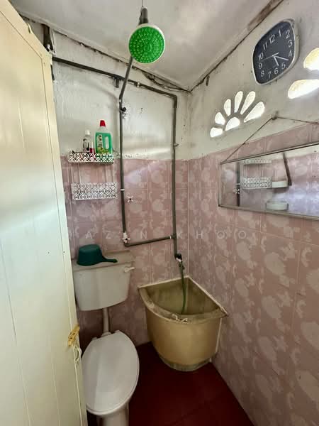 2-storey Terraced House for Sale in Gunung Rapat (Ipoh) - Qazin Khoo - Bathroom - PropertyGuru.com.my