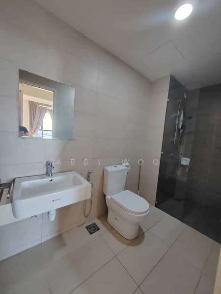 Servis Apartment untuk Disewa di Gravit8, Klang - Abby Woo - Bathroom - PropertyGuru.com.my