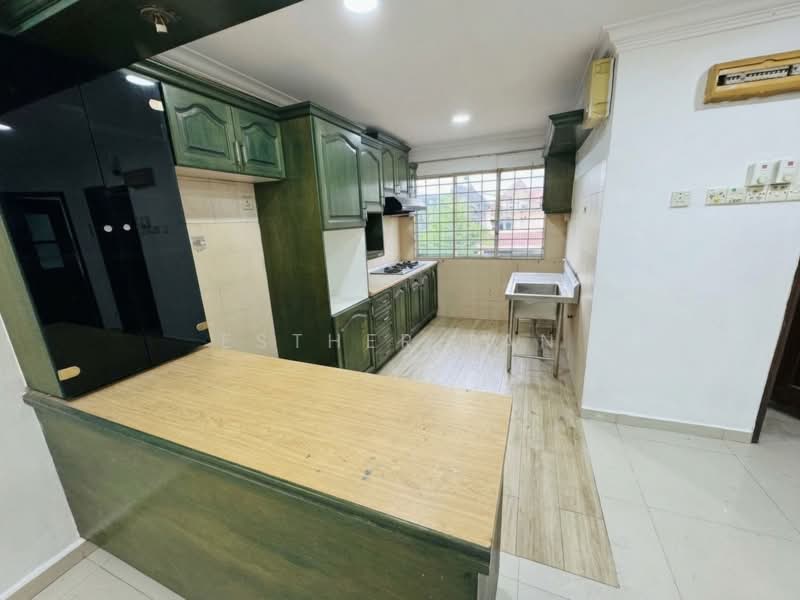 2.5-storey Terraced House for Rent in SS17 (Subang Jaya) - Esther Tan - Kitchen - PropertyGuru.com.my