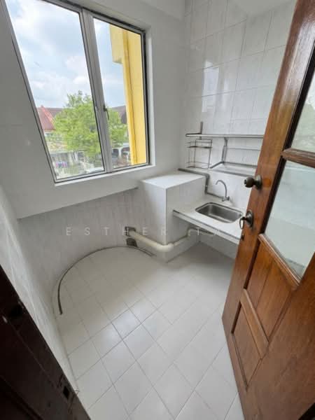 2.5-storey Terraced House for Rent in SS17 (Subang Jaya) - Esther Tan - Kitchen - PropertyGuru.com.my