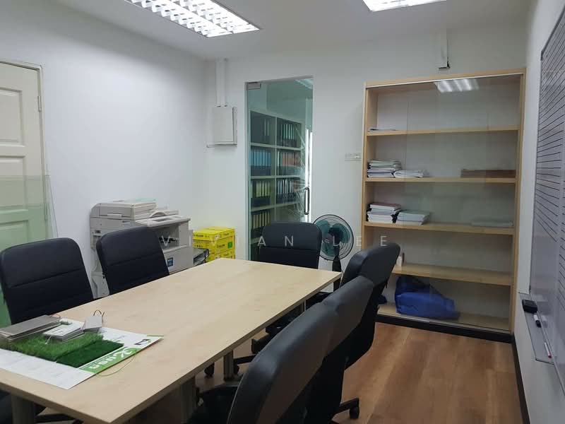 Kilang untuk Dijual di Puchong (Selangor) - Vivian Lee - Study - PropertyGuru.com.my