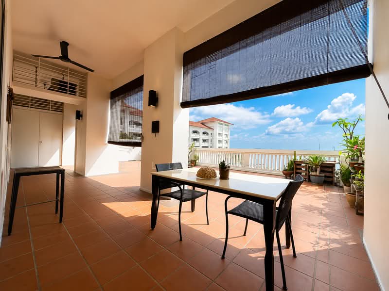 Servis Apartment untuk Dijual di Straits Quay (The Suites at Waterside) - Billy Teh - Balcony - PropertyGuru.com.my