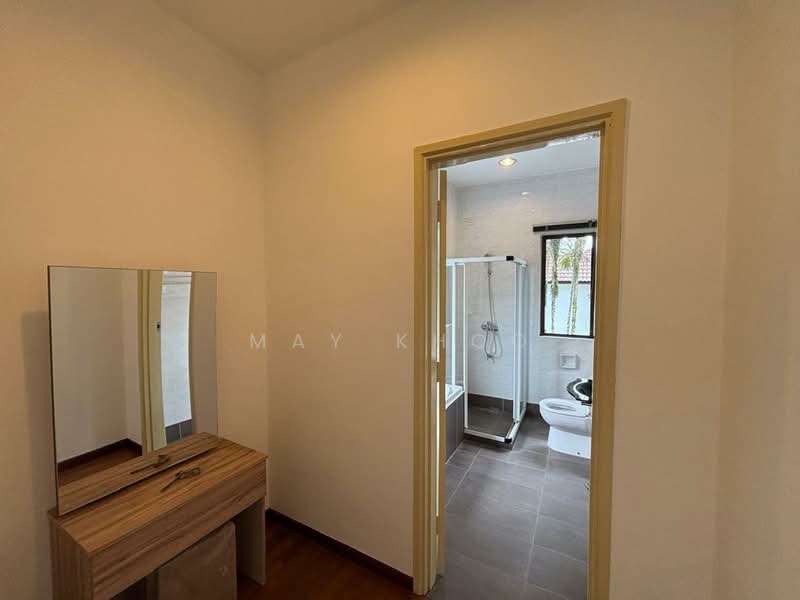 Rumah Banglo untuk Dijual di Leisure Farm (Gelang Patah) - May Khoo - Bathroom - PropertyGuru.com.my