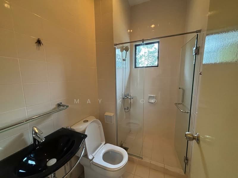 Rumah Banglo untuk Dijual di Leisure Farm (Gelang Patah) - May Khoo - Bathroom - PropertyGuru.com.my