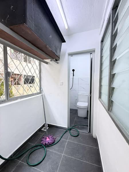 Rumah Flat untuk Disewa di Flat Taman Ungku Tun Aminah - Nick Low - Bathroom - PropertyGuru.com.my