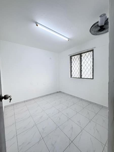 Rumah Flat untuk Disewa di Flat Taman Ungku Tun Aminah - Nick Low - Interior - PropertyGuru.com.my