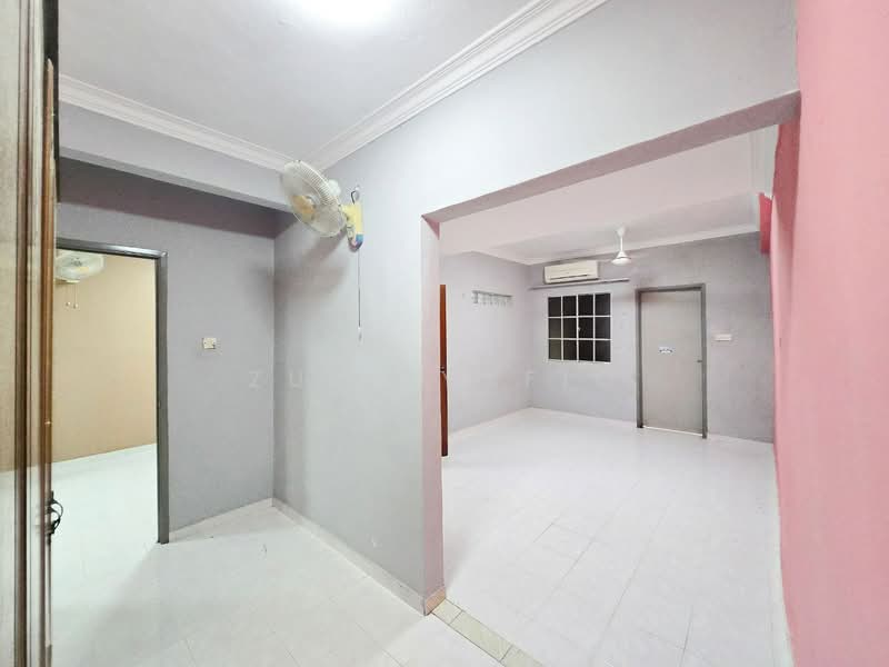 Rumah Teres 2 Tingkat untuk Dijual di Taman Pinggiran Batu Caves (Selayang) - Zul Syafiq - Interior - PropertyGuru.com.my