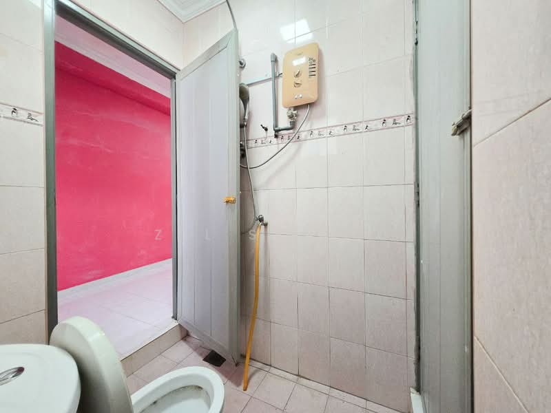 Rumah Teres 2 Tingkat untuk Dijual di Taman Pinggiran Batu Caves (Selayang) - Zul Syafiq - Bathroom - PropertyGuru.com.my