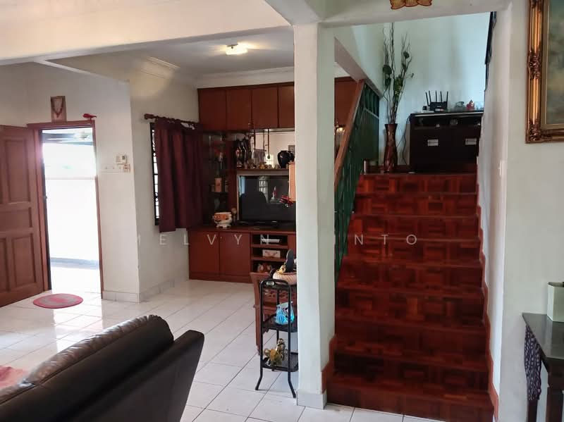Rumah Teres 2 Tingkat untuk Dijual di Petaling Jaya (Selangor) - Melvyn Pinto - Living Room - PropertyGuru.com.my