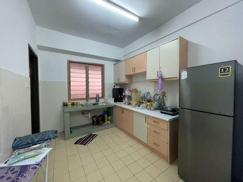 Pangsapuri untuk Disewa di Sri Dahlia - San MC - Kitchen - PropertyGuru.com.my