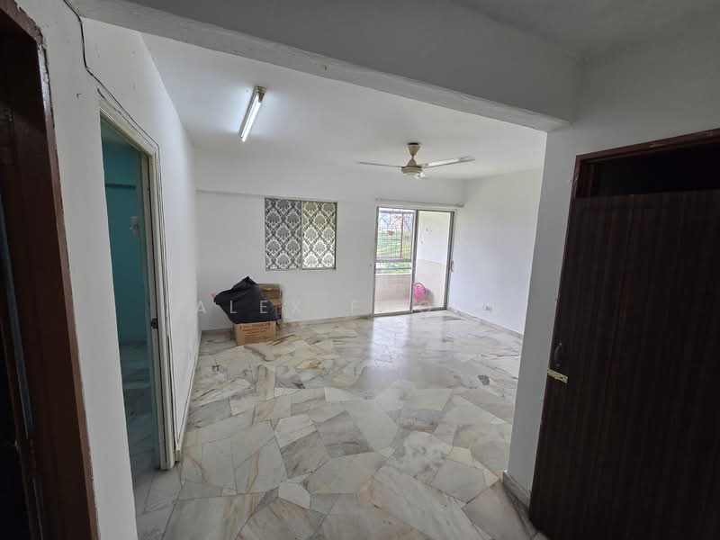 Pangsapuri untuk Disewa di Taman Batu Permai - Alex Foong - Living Room - PropertyGuru.com.my
