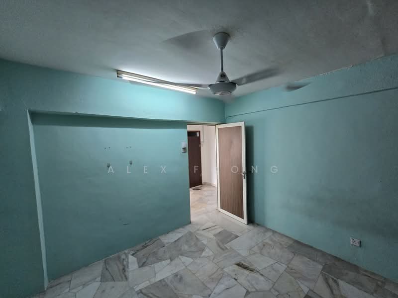 Pangsapuri untuk Disewa di Taman Batu Permai - Alex Foong - Bedroom - PropertyGuru.com.my
