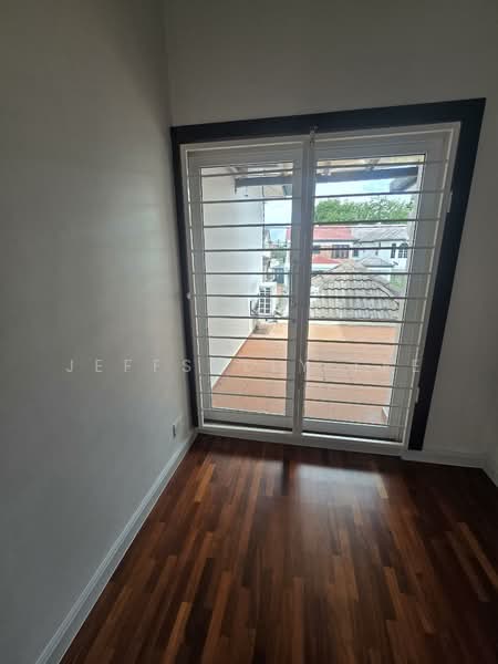 2-storey Terraced House for Sale in Usj 5 (Subang Jaya) - JeffSally Lee - Balcony - PropertyGuru.com.my