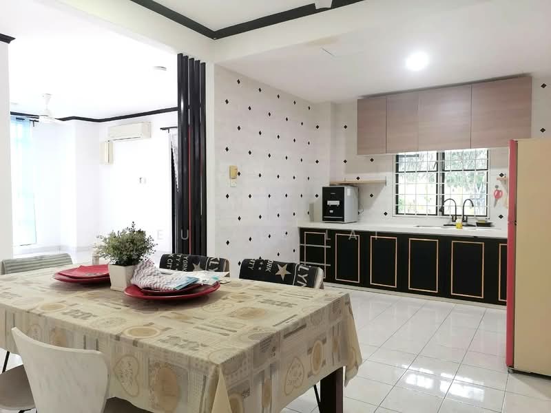 Rumah Berkembar untuk Dijual di Shah Alam (Selangor) - Eunice Lai - Kitchen - PropertyGuru.com.my