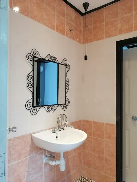 Rumah Berkembar untuk Dijual di Shah Alam (Selangor) - Eunice Lai - Bathroom - PropertyGuru.com.my