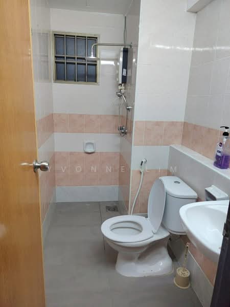 Apartment for Sale at Danga View Apartment - Yvonne Lim - Bathroom - PropertyGuru.com.my