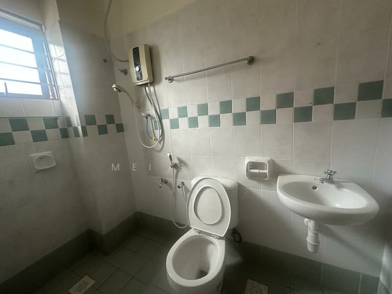 Semi-Detached House for Sale in Alam Damai (Cheras) - Mei SM Lee - Damai Kasih, Cheras Bathroom - PropertyGuru.com.my