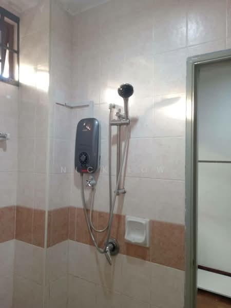 Rumah Teres 2 Tingkat untuk Disewa di Taman Damansara Aliff (Tampoi) - Nick Low - Bathroom - PropertyGuru.com.my