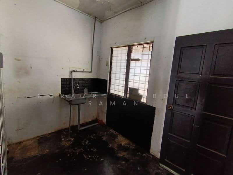 Rumah Teres 1 Tingkat untuk Dijual di Seksyen 24 (Shah Alam) - Norazrein Abdul Raman - Kitchen - PropertyGuru.com.my