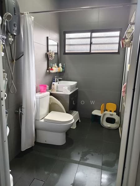 Semi-Detached House for Sale in Taman Kota Kulai (Kulai) - Ivy Low - Bathroom - PropertyGuru.com.my