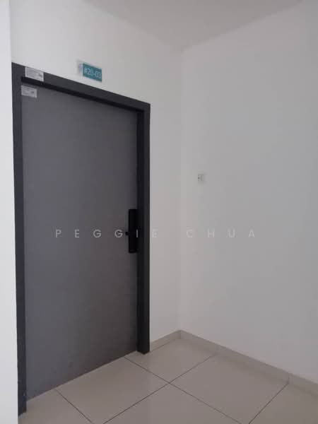 Service Residence for Rent at Marina Residence - Peggie Chua - Entrance - PropertyGuru.com.my