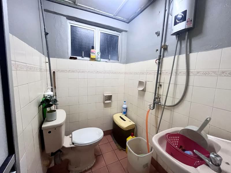 Apartment for Sale at Abadi Indah - Ashraf Azwan - Bathroom - PropertyGuru.com.my