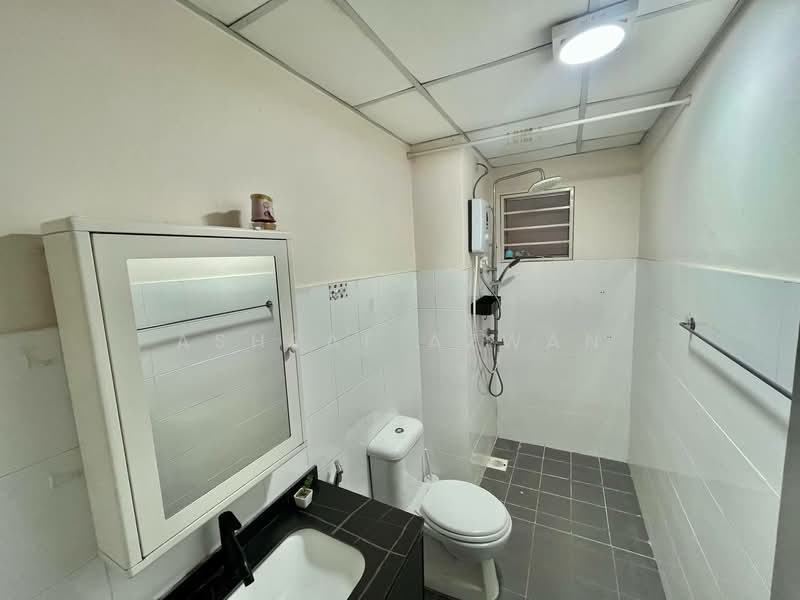Kondominium untuk Dijual di Casa Idaman - Ashraf Azwan - Bathroom - PropertyGuru.com.my