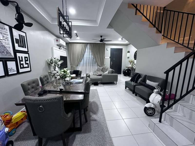 2-storey Terraced House for Sale in Taman Pulai Mutiara (Iskandar Puteri (Nusajaya)) - Erness Tan - Living Room - PropertyGuru.com.my