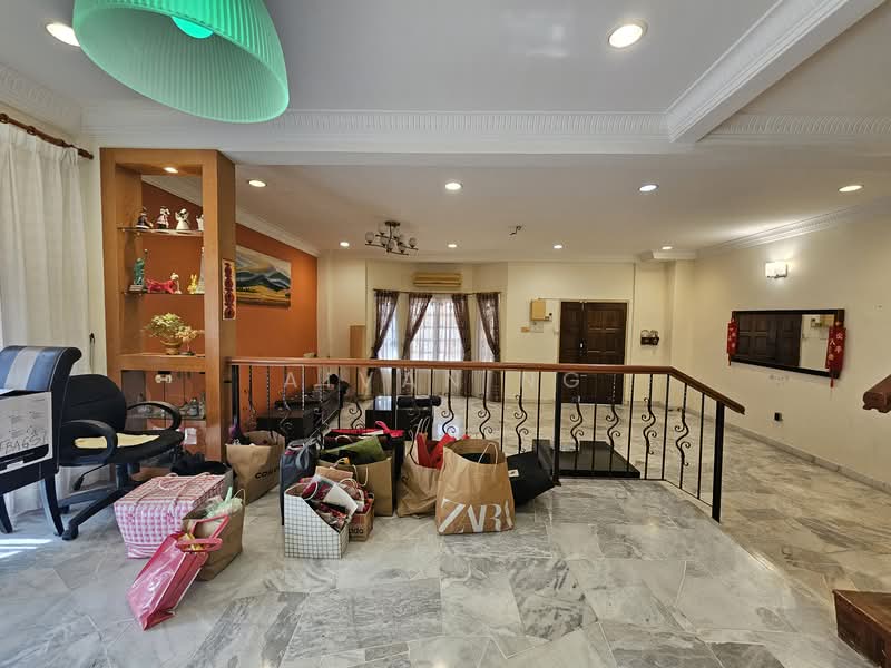 Rumah Teres untuk Dijual di Bandar Sungai Long (Selangor) - Aivan Ng - Living Room - PropertyGuru.com.my
