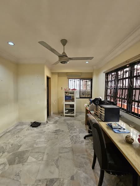 Rumah Teres untuk Dijual di Bandar Sungai Long (Selangor) - Aivan Ng - Study - PropertyGuru.com.my