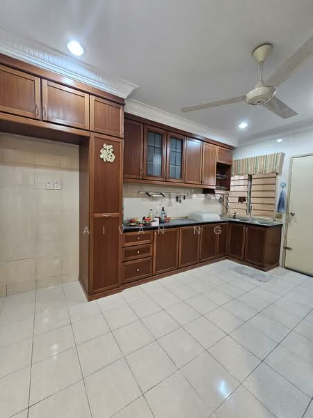 Rumah Teres untuk Dijual di Bandar Sungai Long (Selangor) - Aivan Ng - Kitchen - PropertyGuru.com.my
