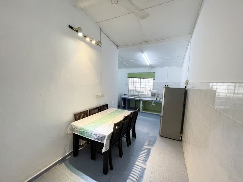2-storey Terraced House for Rent in Taman Koperasi Cuepacs (Cheras) - Eiffel Lai - Kitchen - PropertyGuru.com.my