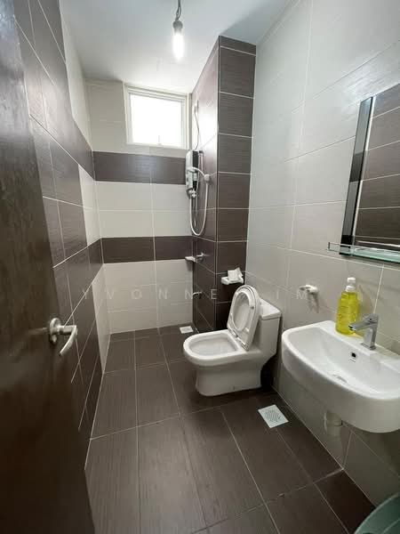 Kondominium untuk Dijual di M Condominium @ Larkin - Yvonne Lim - Bathroom - PropertyGuru.com.my