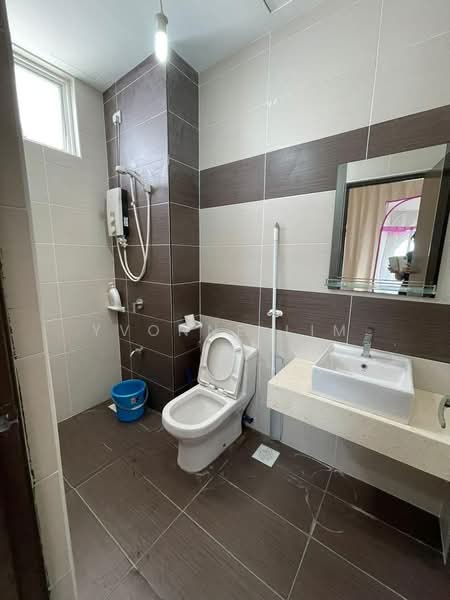 Kondominium untuk Dijual di M Condominium @ Larkin - Yvonne Lim - Bathroom - PropertyGuru.com.my