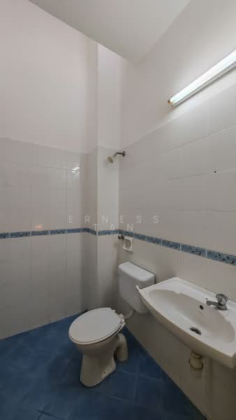 2-storey Terraced House for Sale in Taman Setia Indah (Tebrau) - Erness Tan - Bathroom - PropertyGuru.com.my